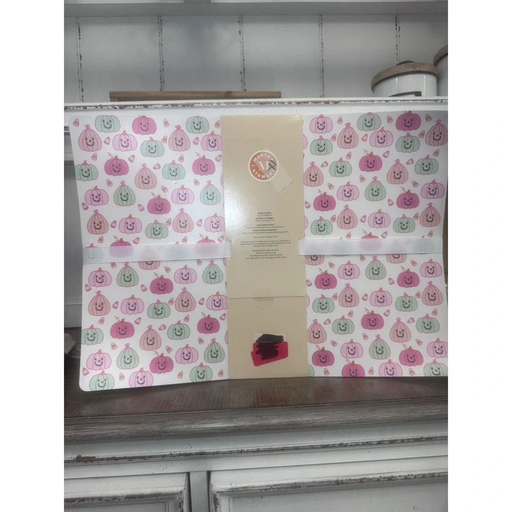 Martha Stewart Halloween Pastel Pumpkin Placemats Set of 6 Pink Green 13x18 NEW